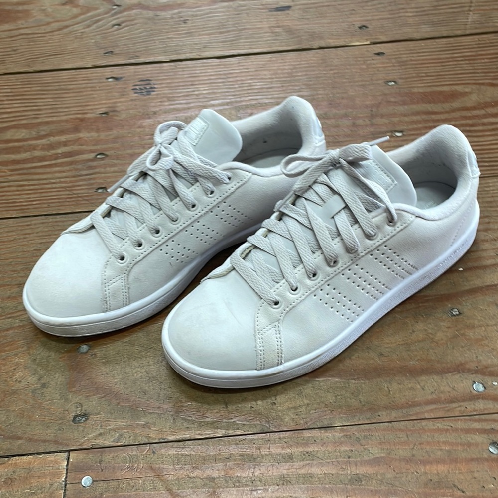 Adidas Womens Advantage All White Size 9.5
